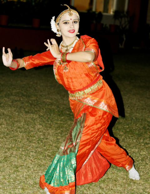 gracysinghdancetroupe.com : Krinal Soni