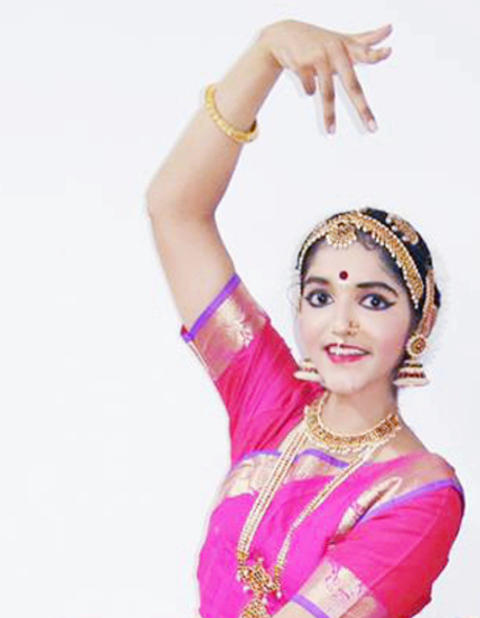 gracysinghdancetroupe.com : Nupur Gilbert