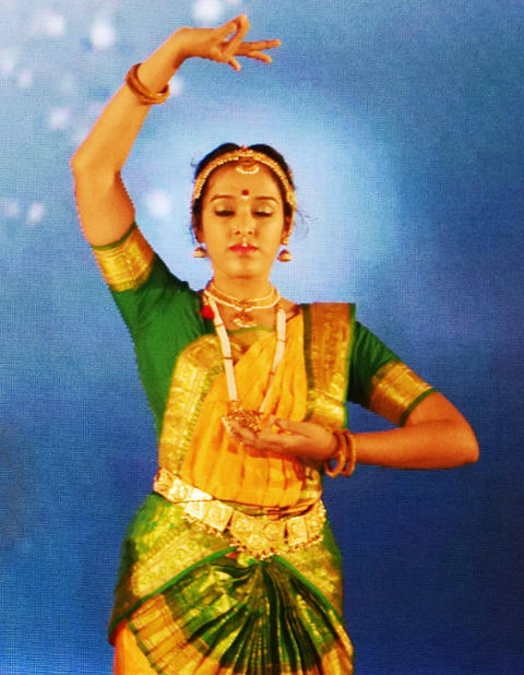 gracysinghdancetroupe.com : Varsha Kadam